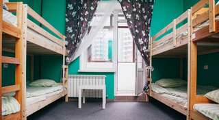 Гостиница Хостел Достоевский в центре Новосибирск Кровать в общем 10-местном номере для мужчин и женщин-2